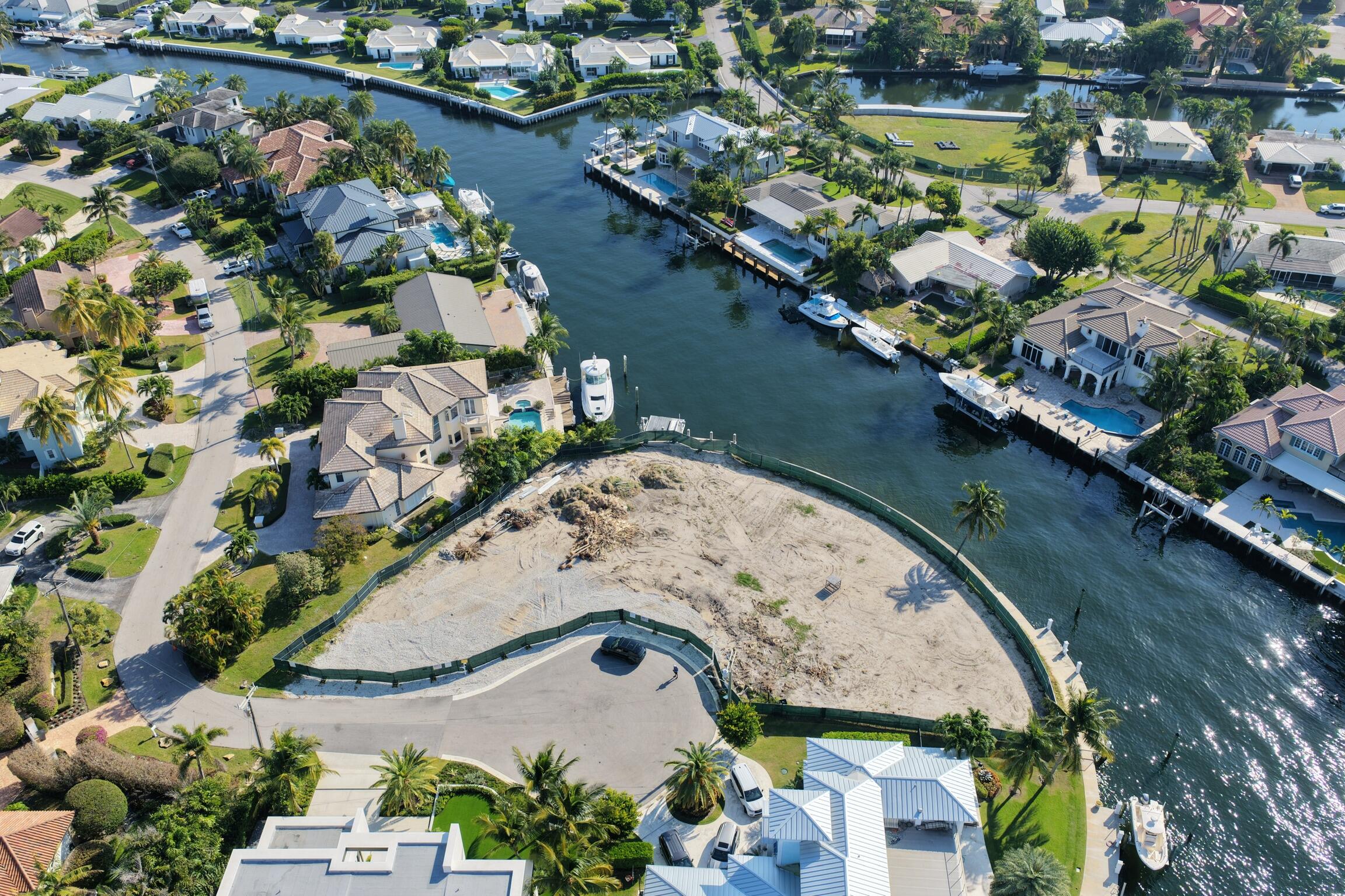 92 Island Ocean Ridge, FL 33435