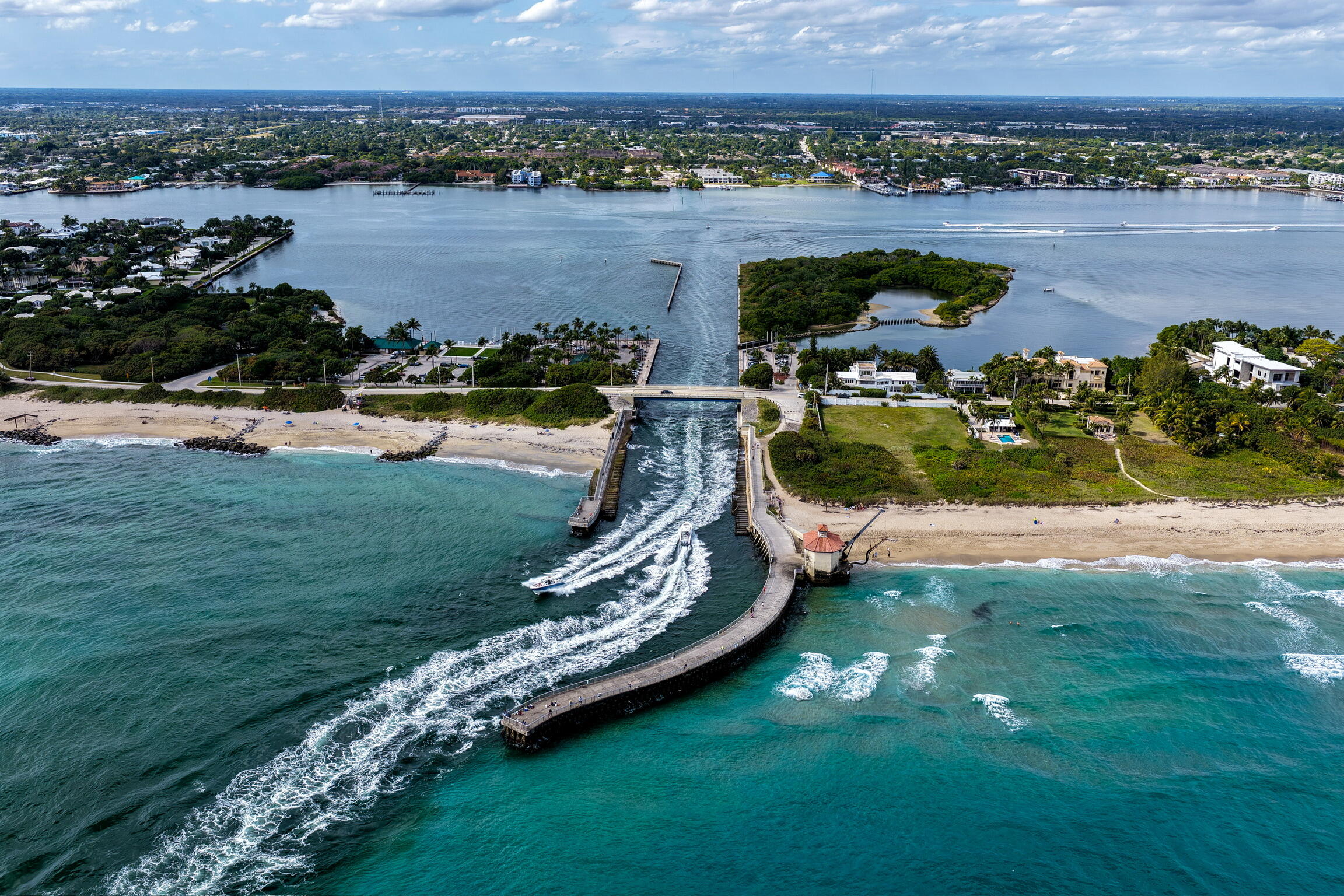 92 Island Ocean Ridge, FL 33435