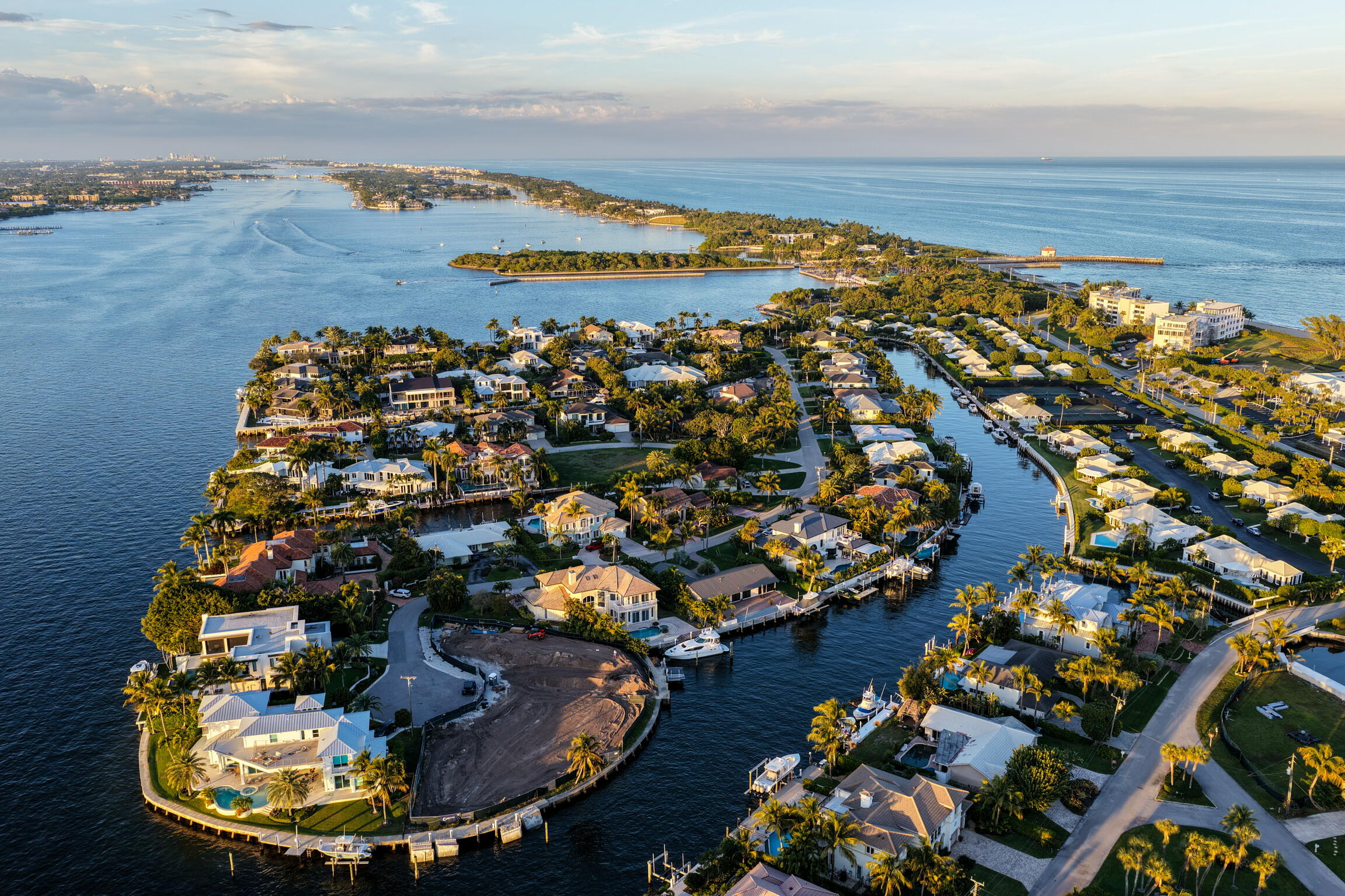 92 Island Ocean Ridge, FL 33435