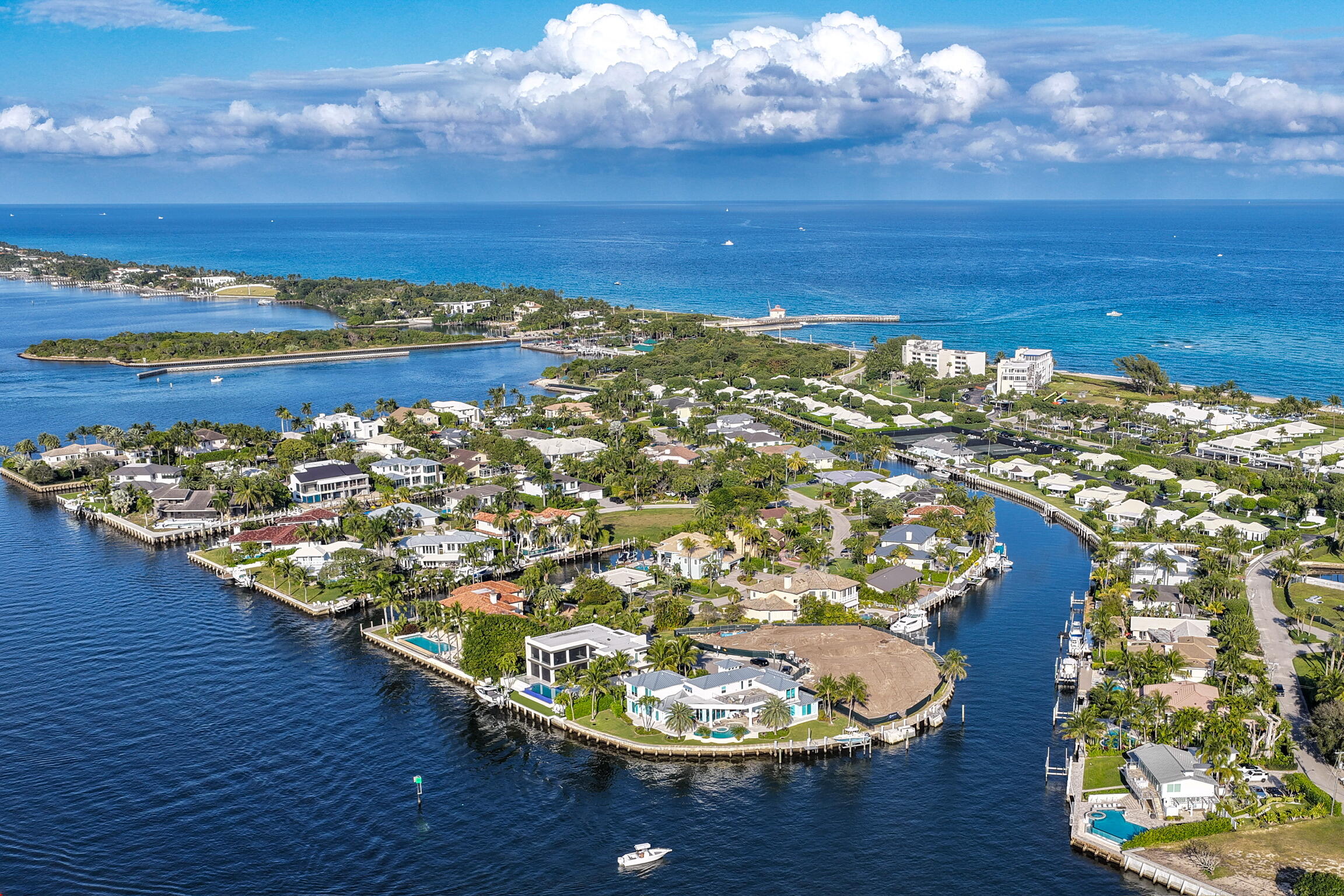 92 Island Ocean Ridge, FL 33435