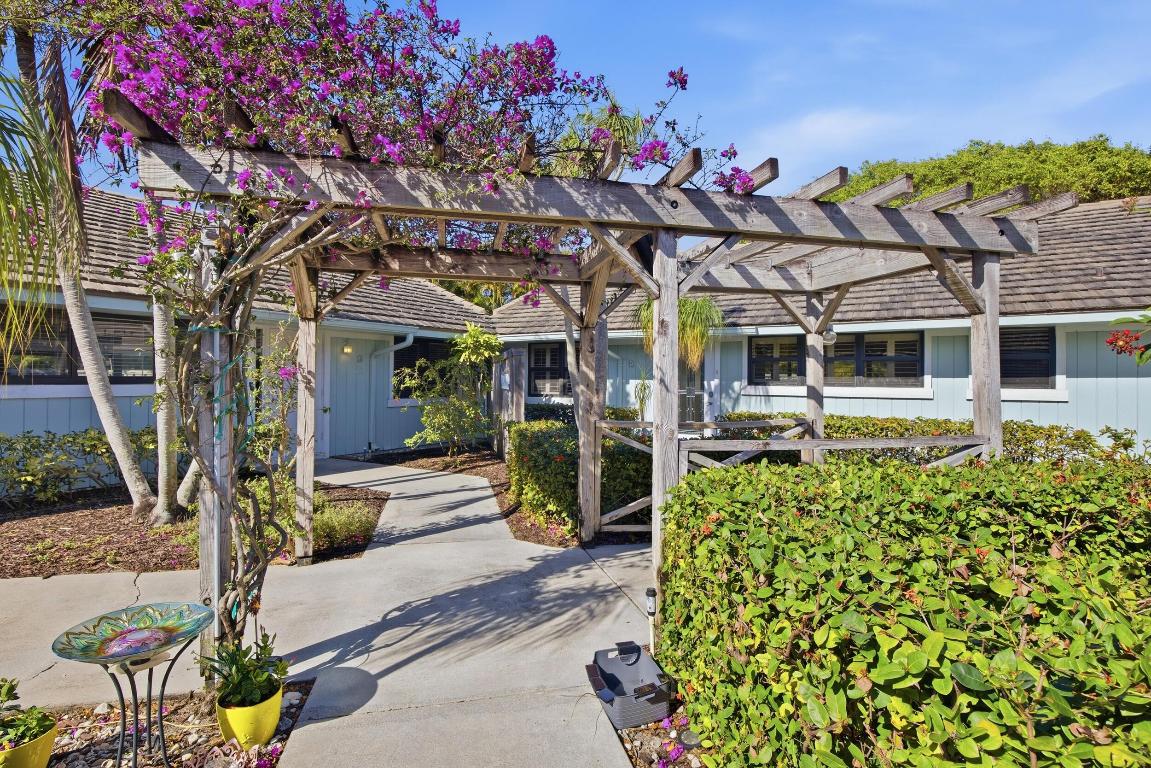 1127 E Seminole #21c