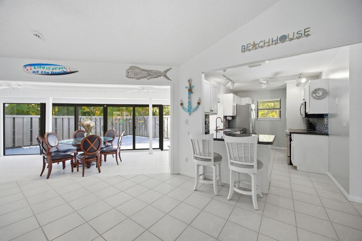 1127 E Seminole #21c Jupiter, FL 33477