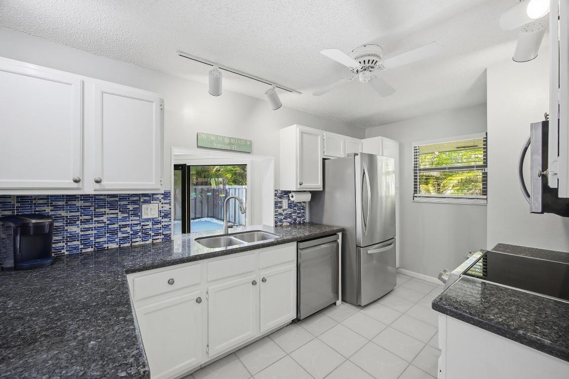 1127 E Seminole #21c Jupiter, FL 33477