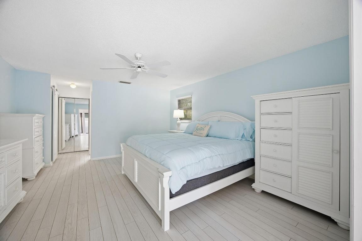 1127 E Seminole #21c Jupiter, FL 33477