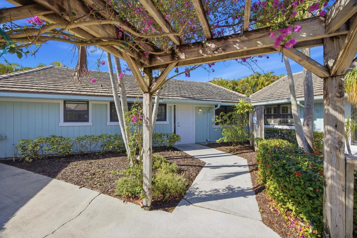 1127 E Seminole #21c Jupiter, FL 33477