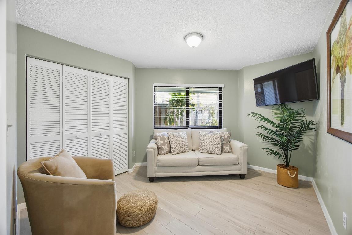 1127 E Seminole #21c Jupiter, FL 33477