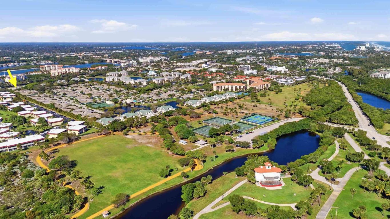 1127 E Seminole #21c Jupiter, FL 33477