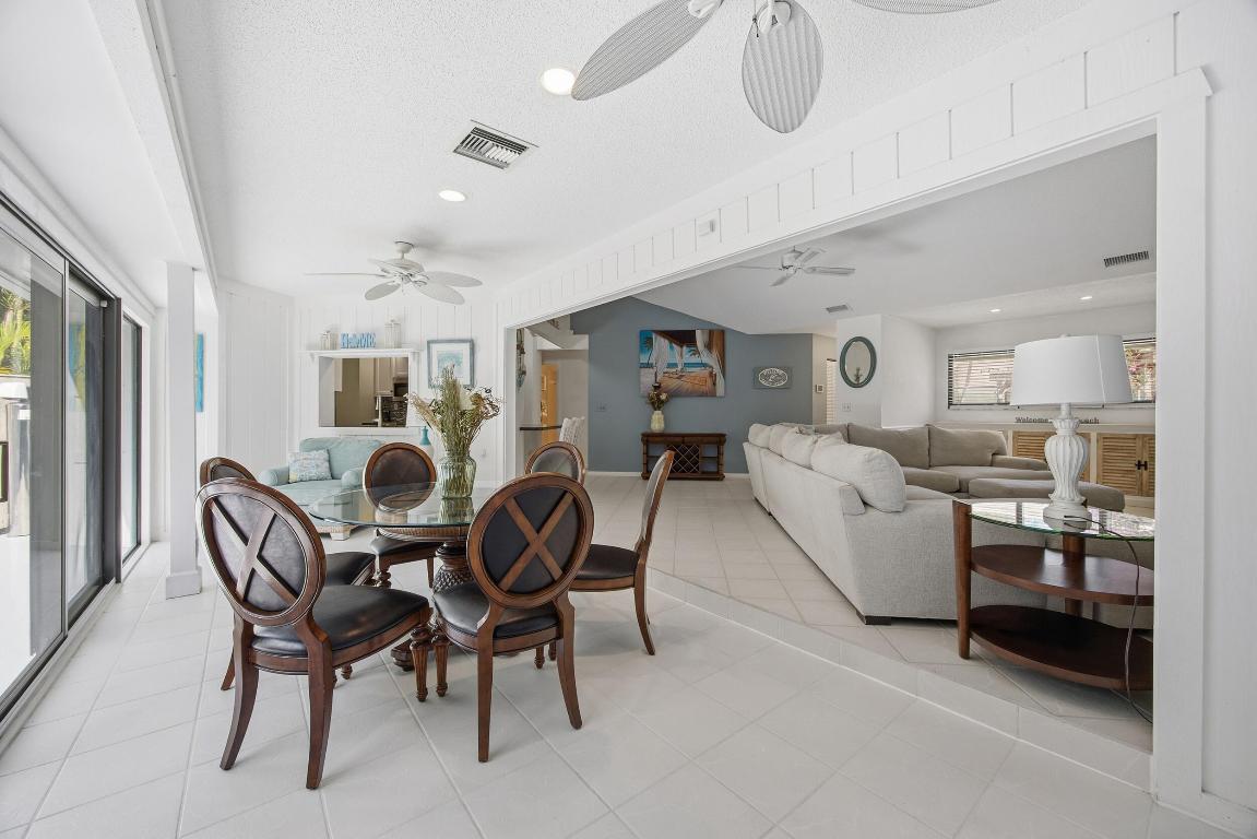 1127 E Seminole #21c Jupiter, FL 33477