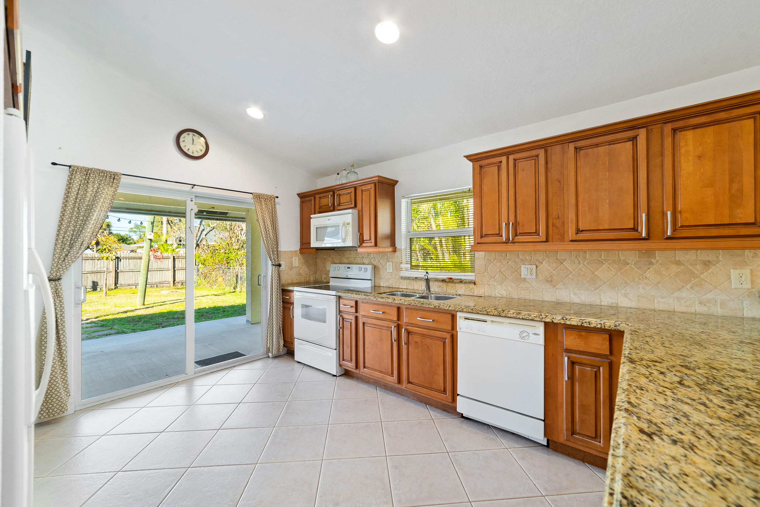 6923 S 1st Jupiter, FL 33458