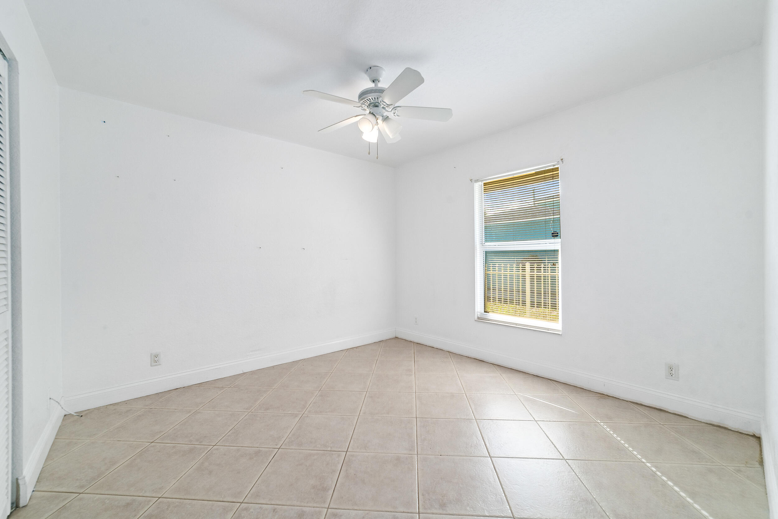 6923 S 1st Jupiter, FL 33458