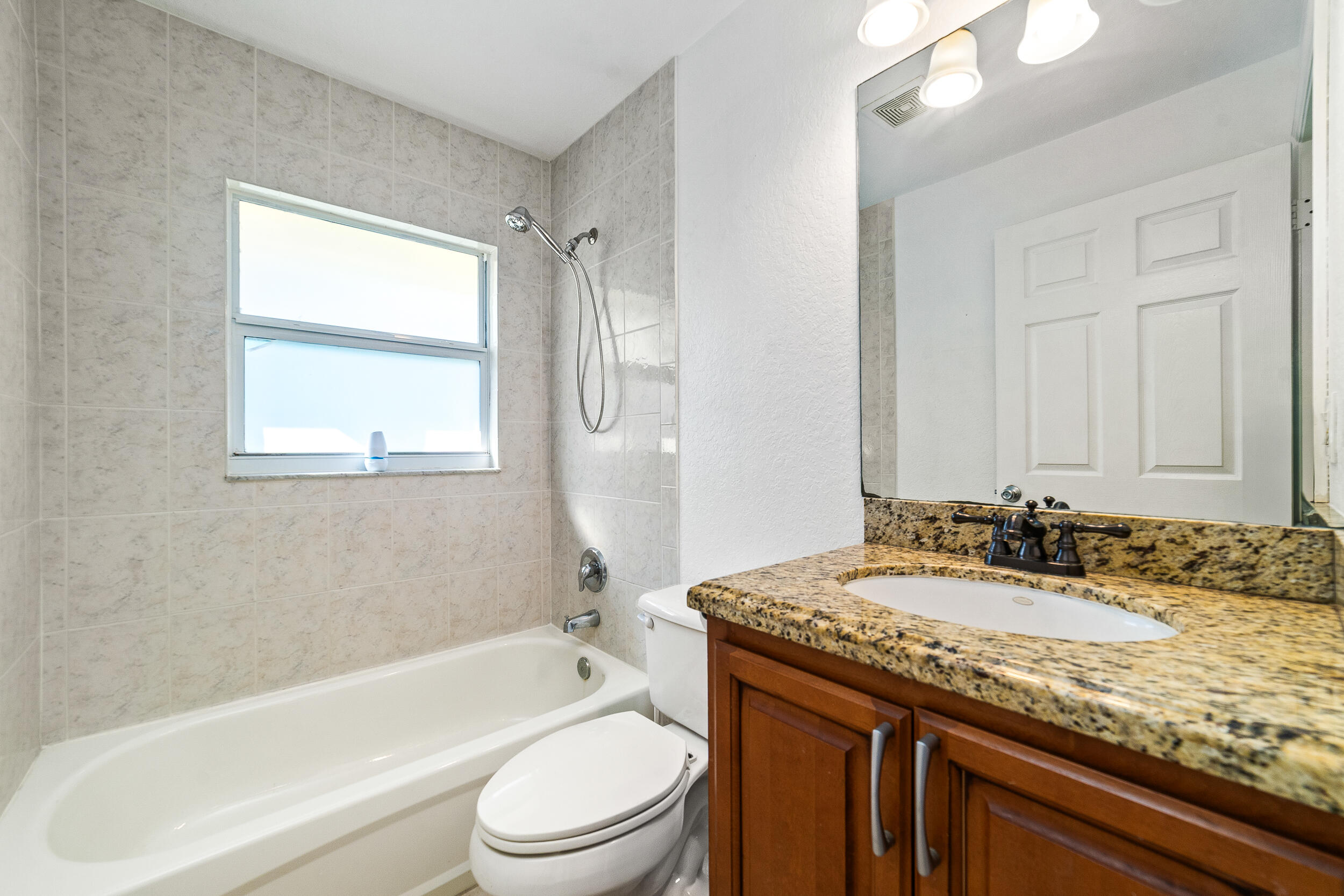 6923 S 1st Jupiter, FL 33458