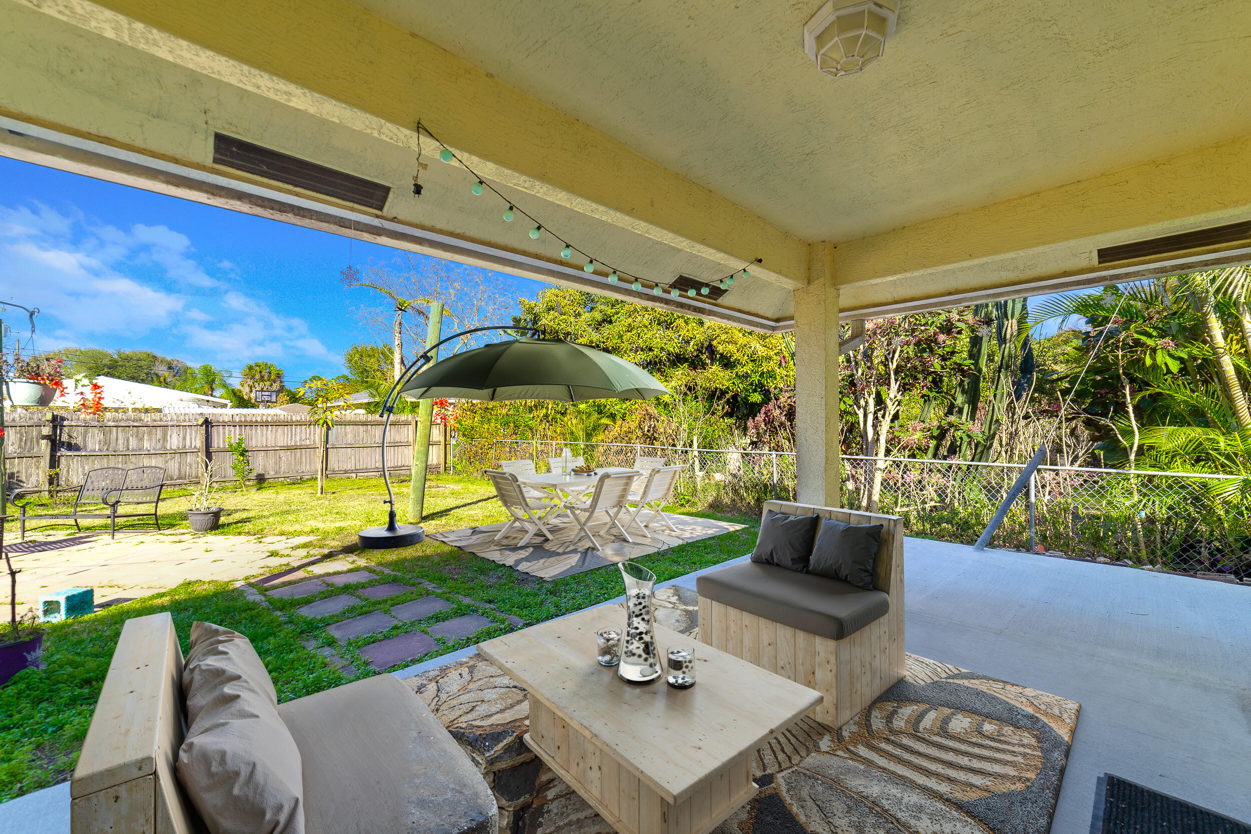 6923 S 1st Jupiter, FL 33458