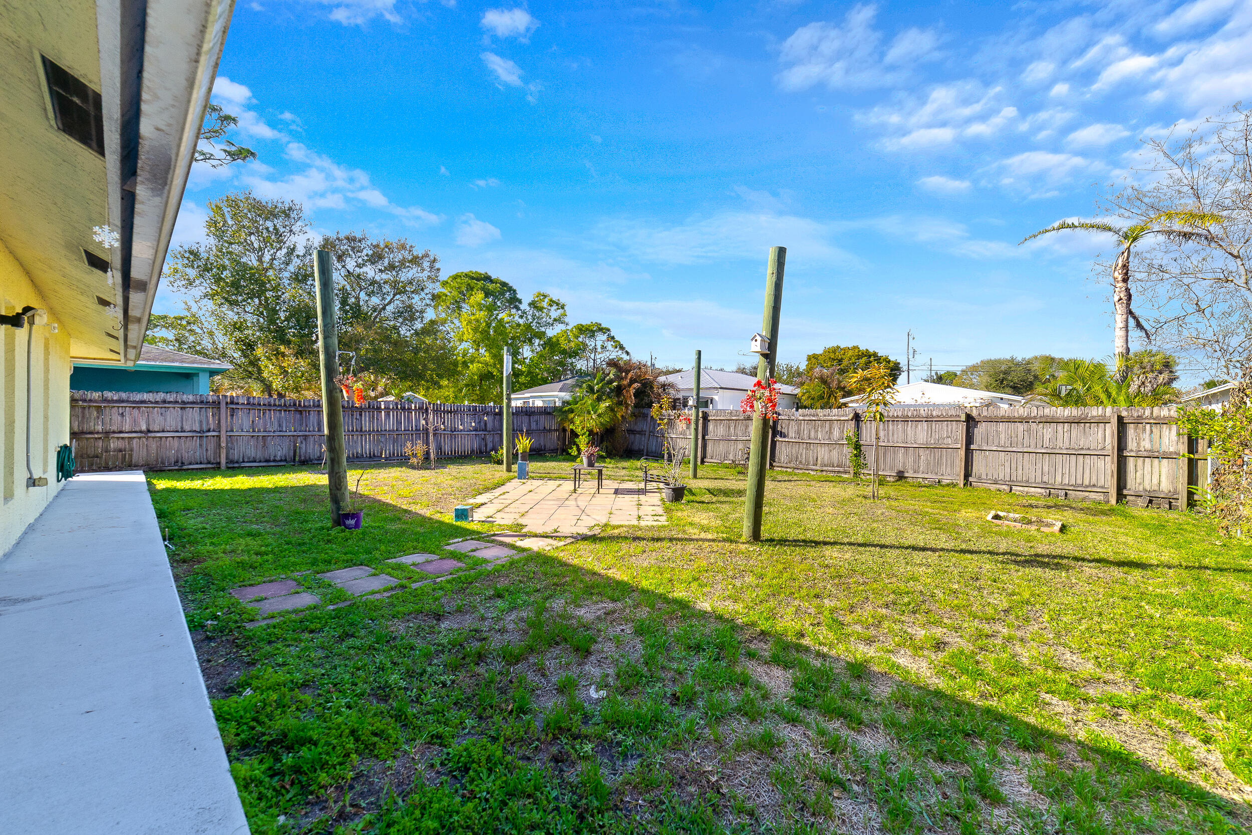 6923 S 1st Jupiter, FL 33458