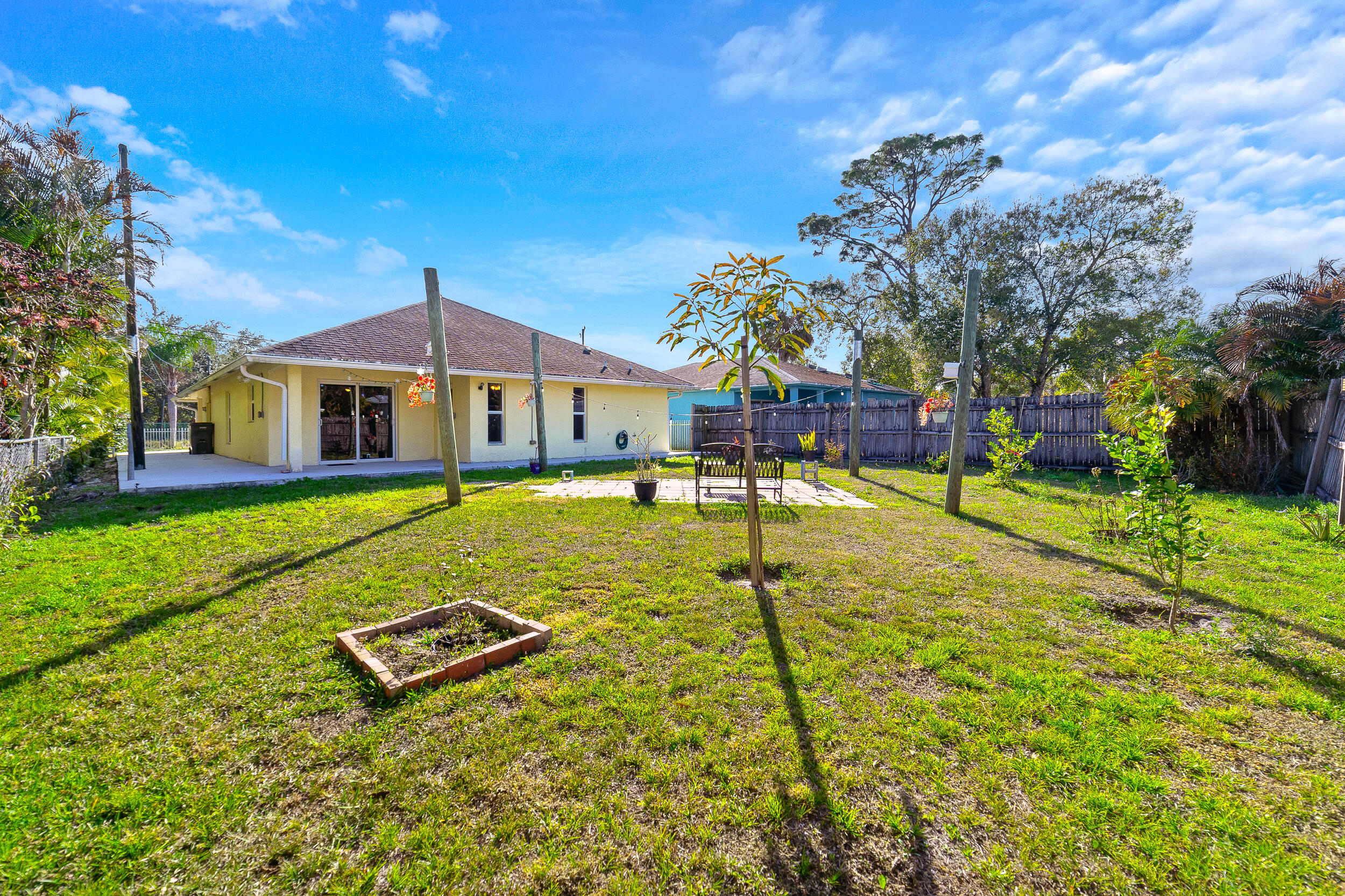 6923 S 1st Jupiter, FL 33458