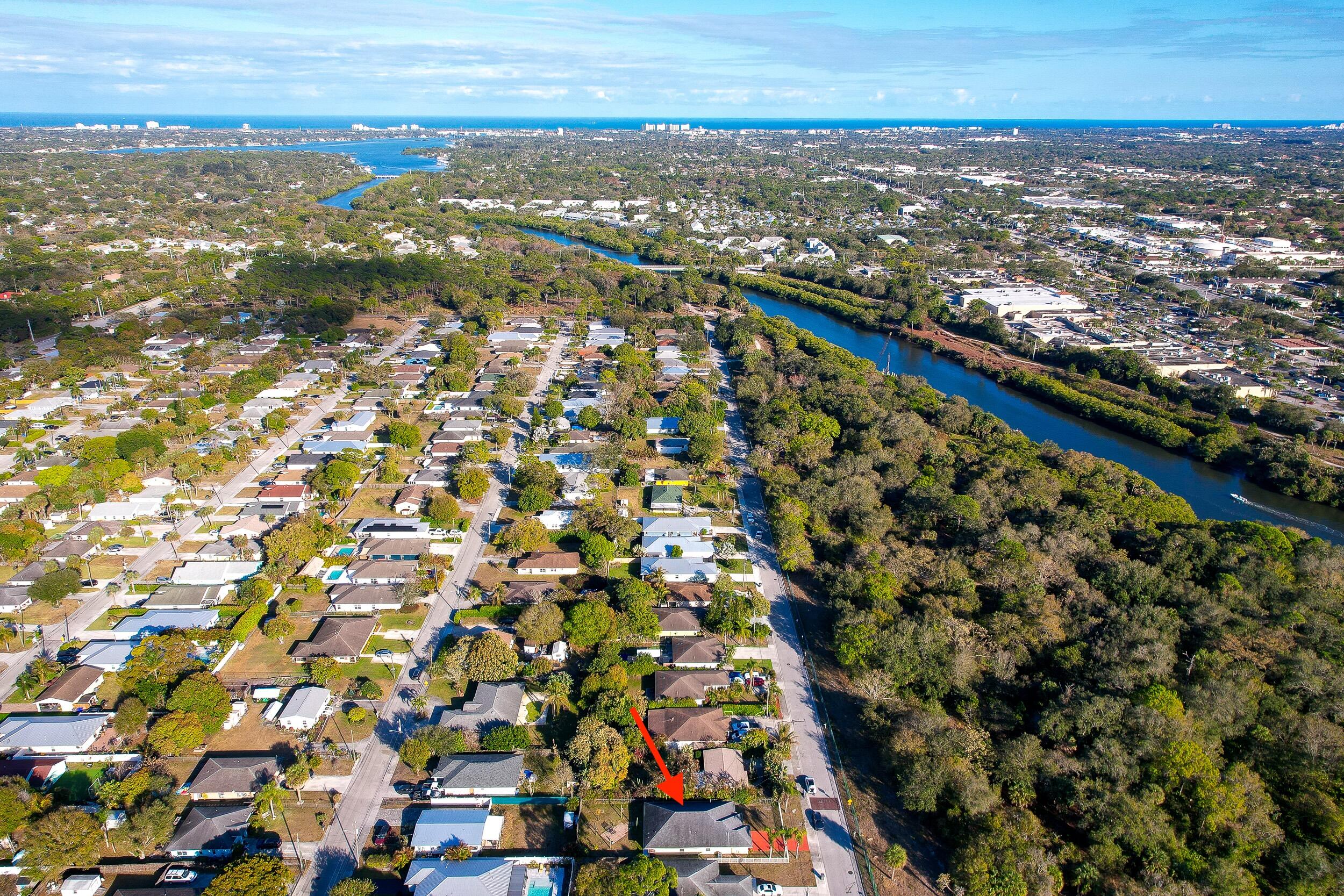 6923 S 1st Jupiter, FL 33458