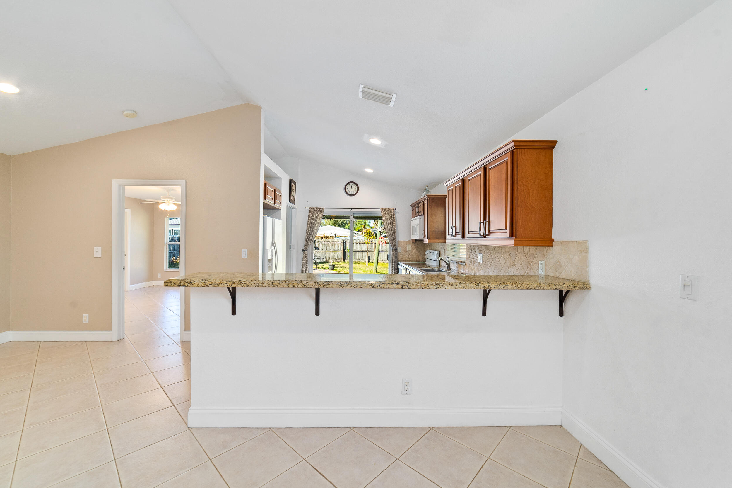 6923 S 1st Jupiter, FL 33458