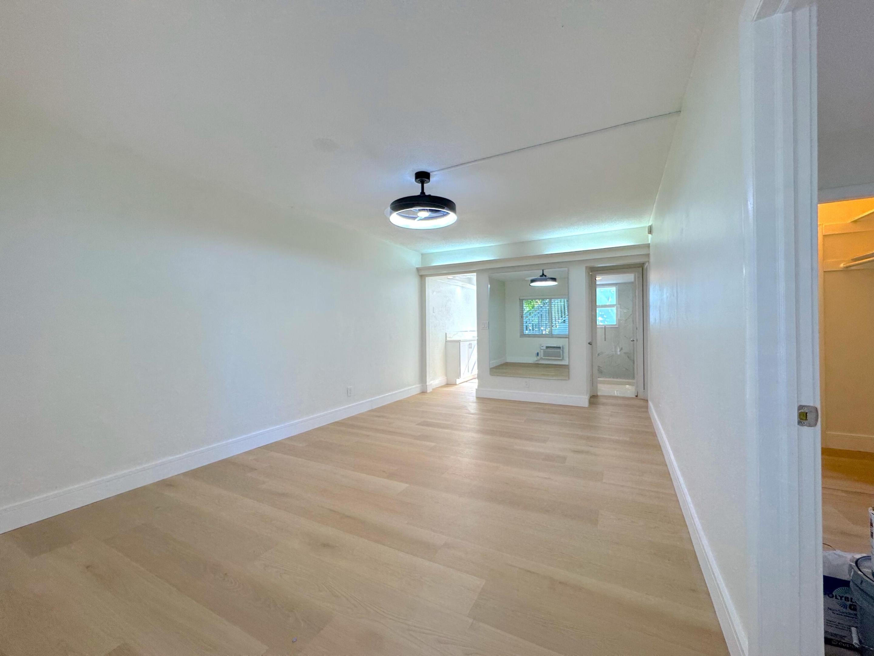 2815 NE 33rd #106 Fort Lauderdale, FL 33308