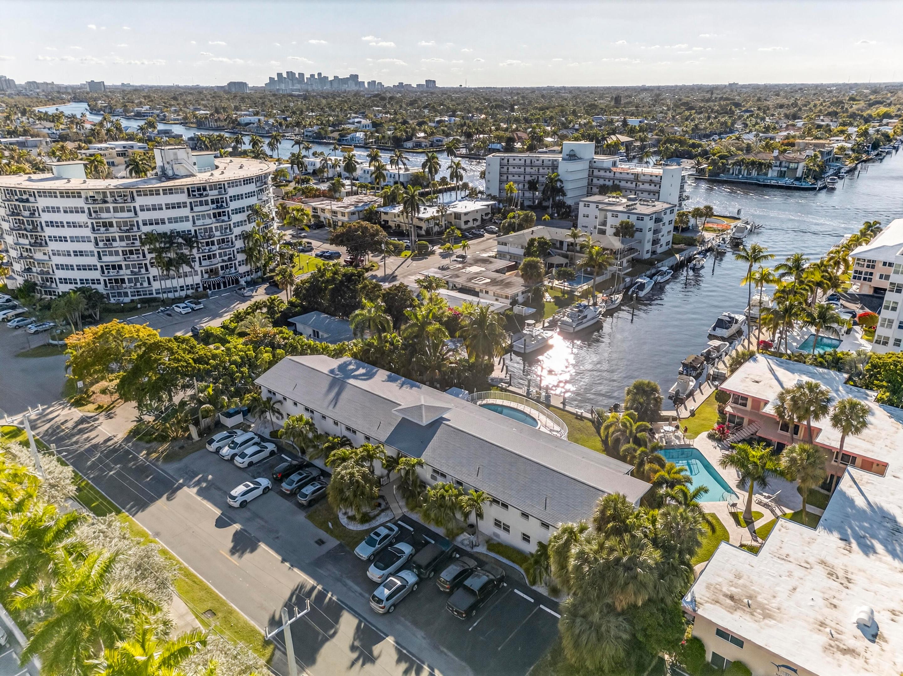 2815 NE 33rd #106 Fort Lauderdale, FL 33308