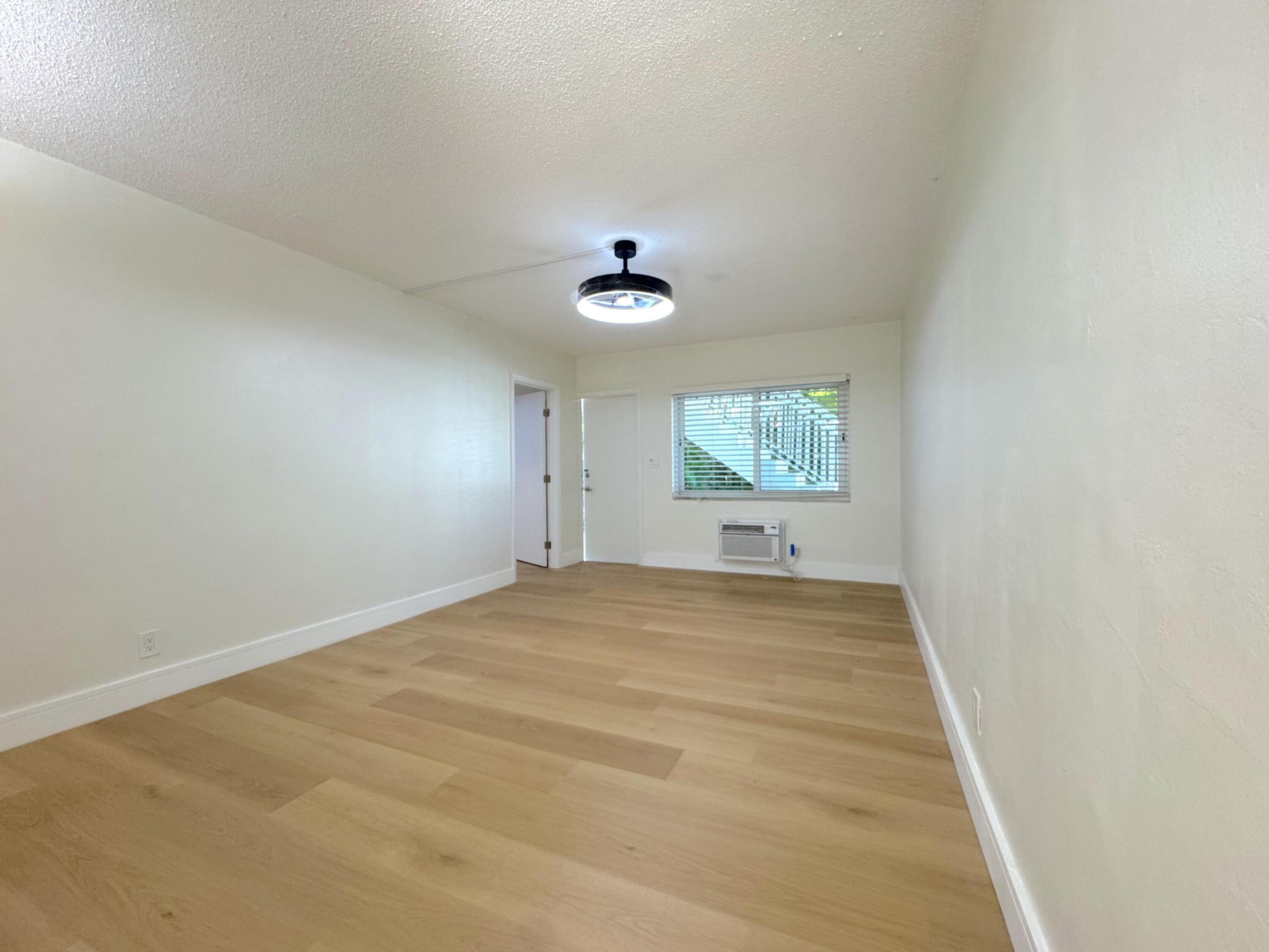 2815 NE 33rd #106 Fort Lauderdale, FL 33308