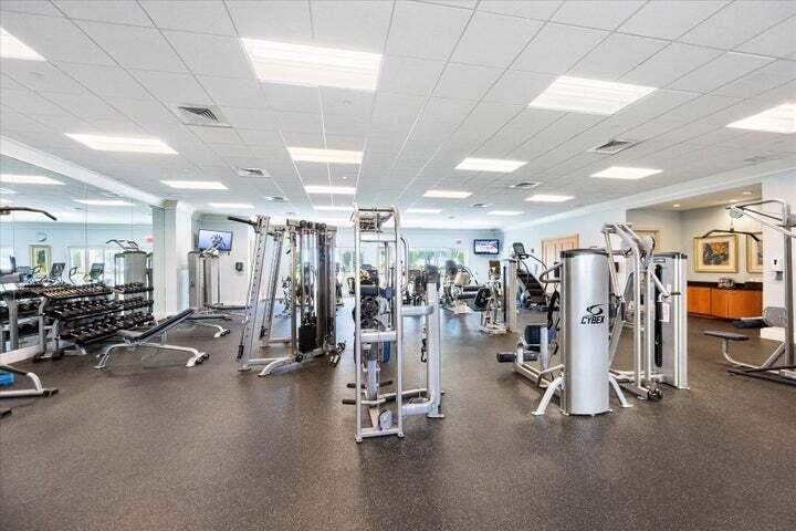 2650 Lake Shr #1004 Riviera Beach, FL 33404