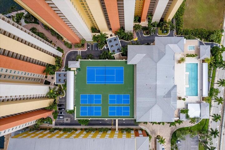 2650 Lake Shr #1004 Riviera Beach, FL 33404