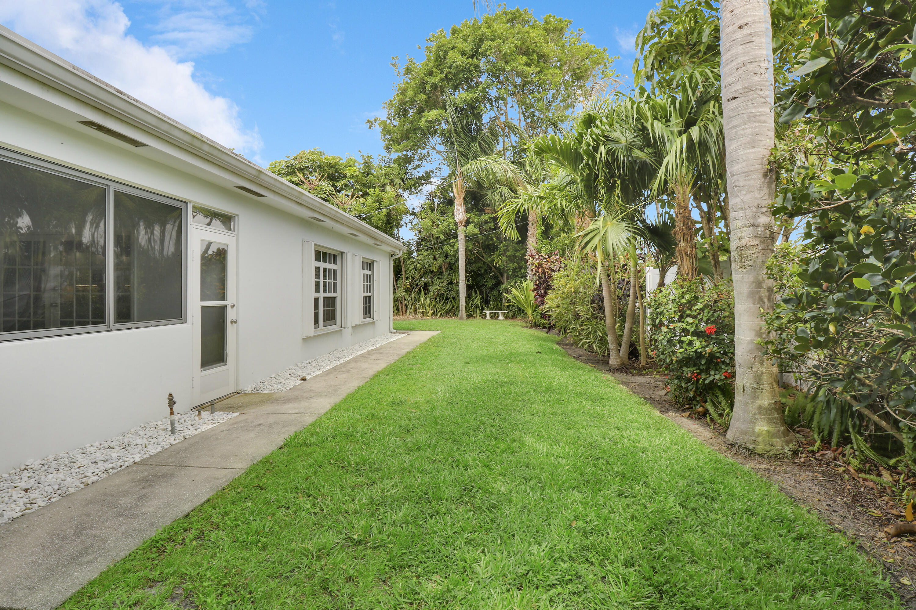 425 Marlin North Palm Beach, FL 33408