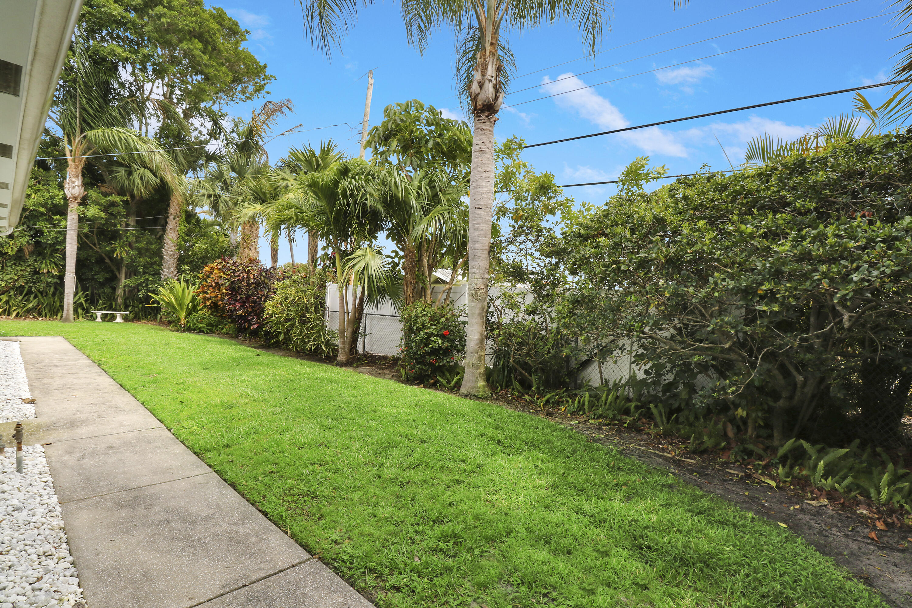 425 Marlin North Palm Beach, FL 33408