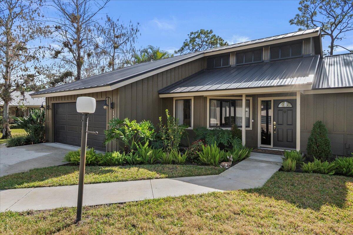 1580 Firethorn Wellington, FL 33414