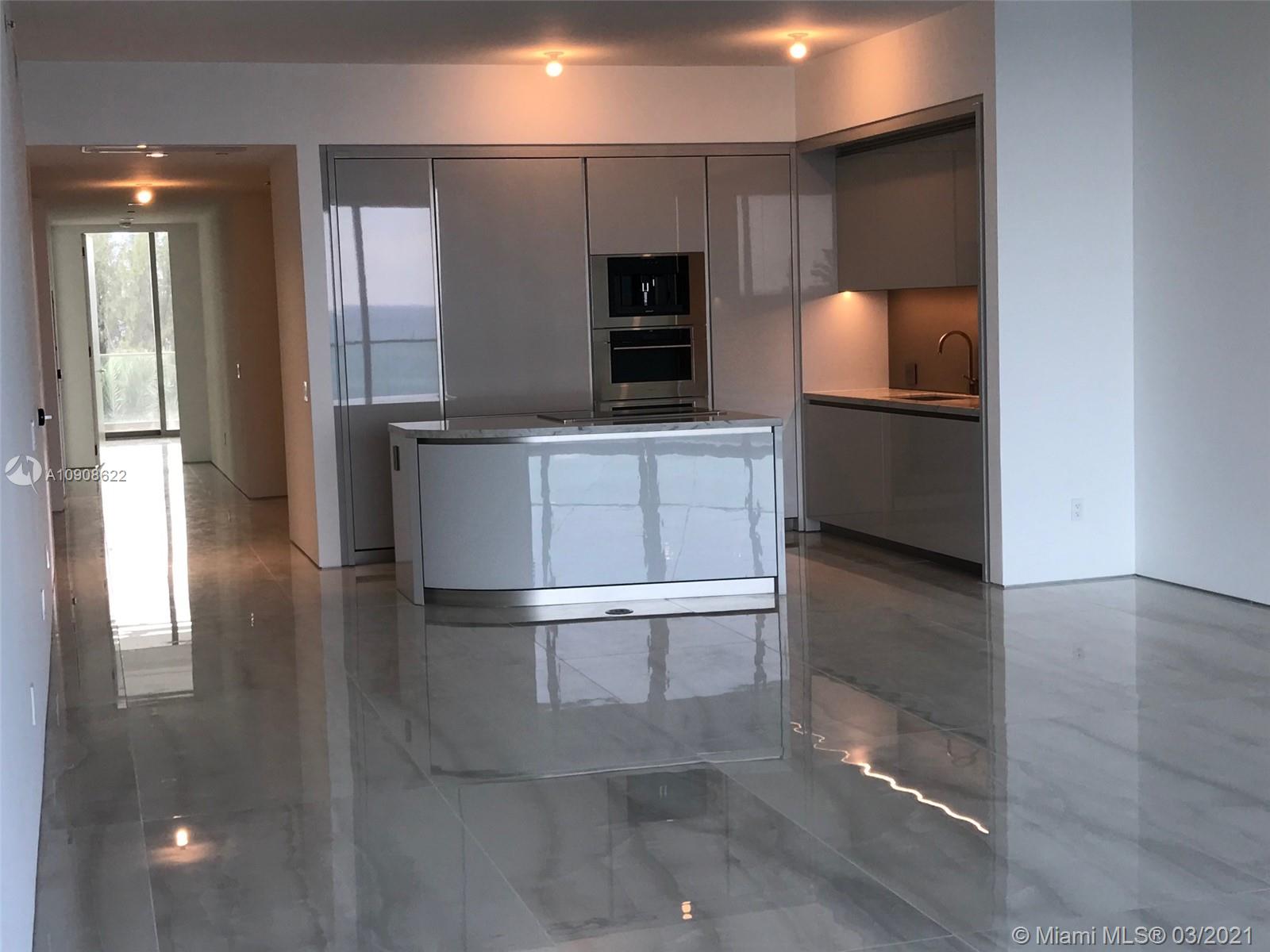 18975 Collins Ave #303