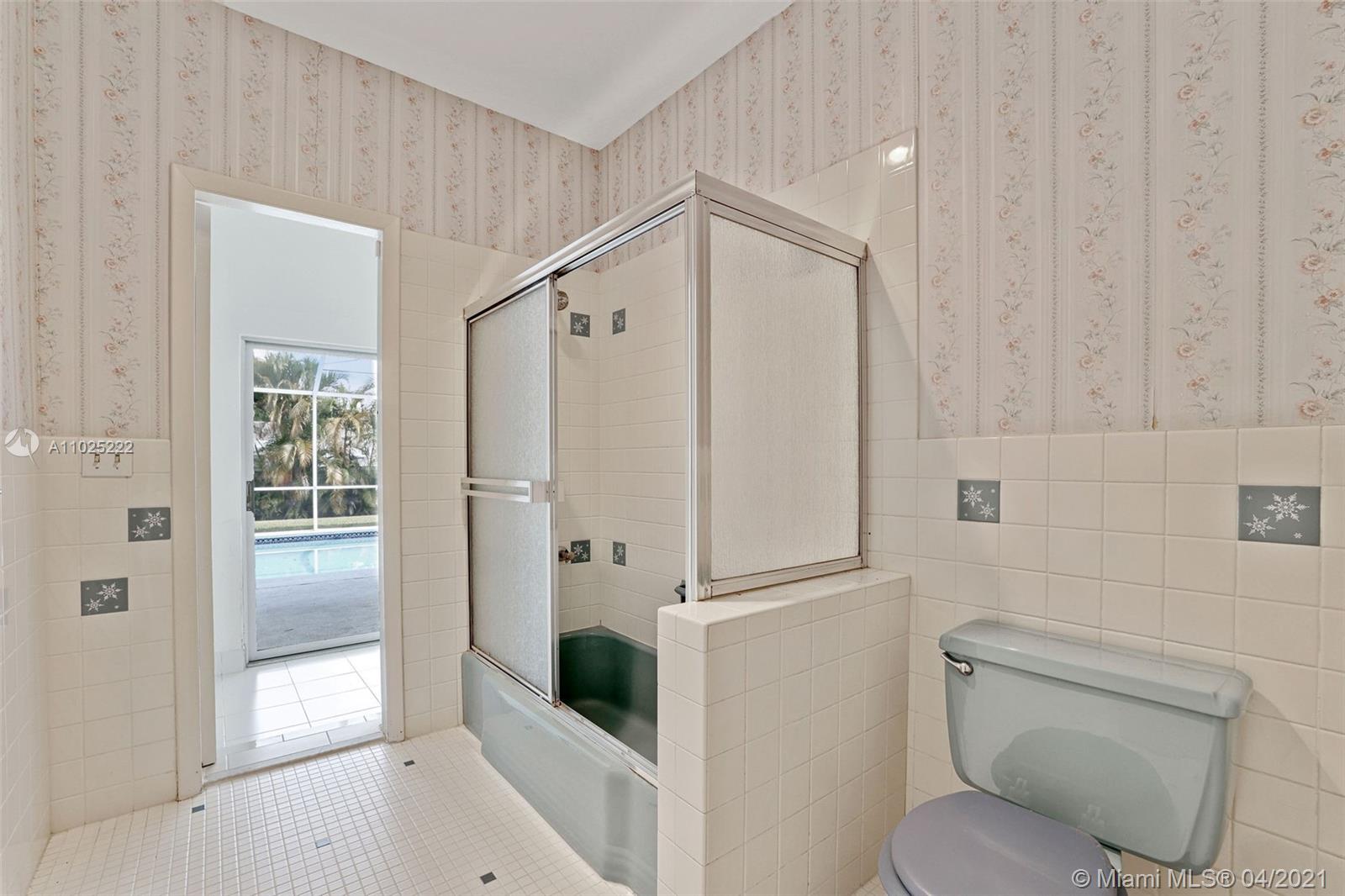 121 E Sunrise Ave Coral Gables, FL 33133