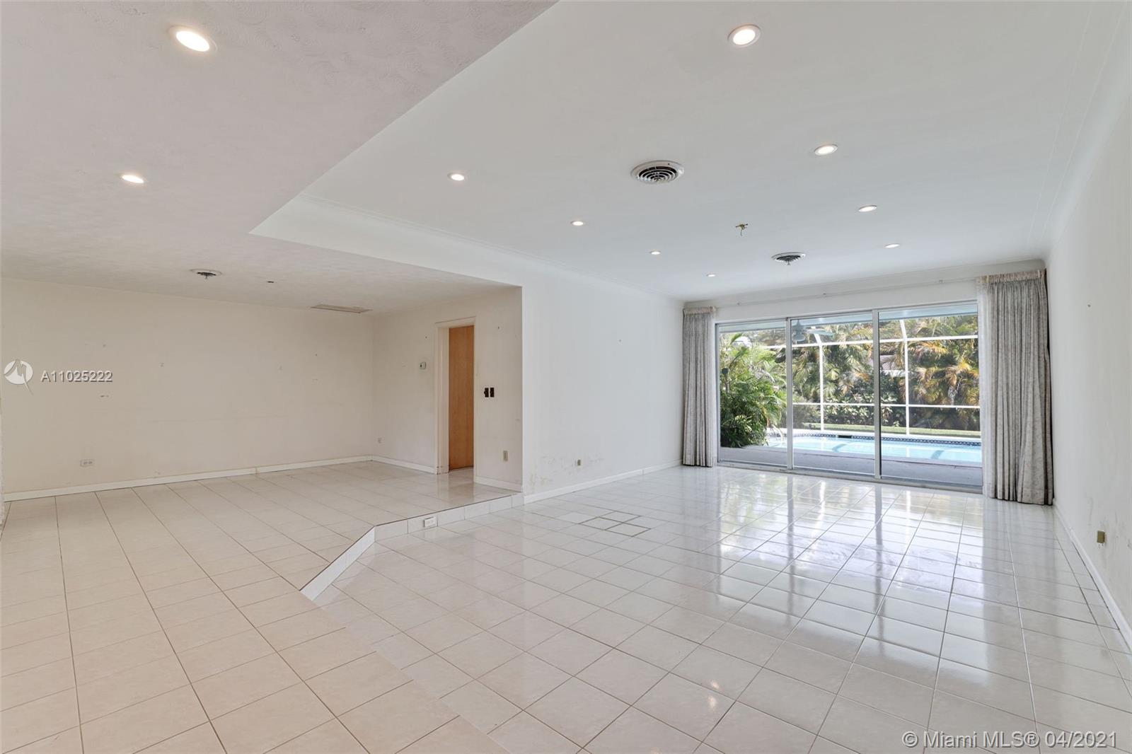 121 E Sunrise Ave Coral Gables, FL 33133