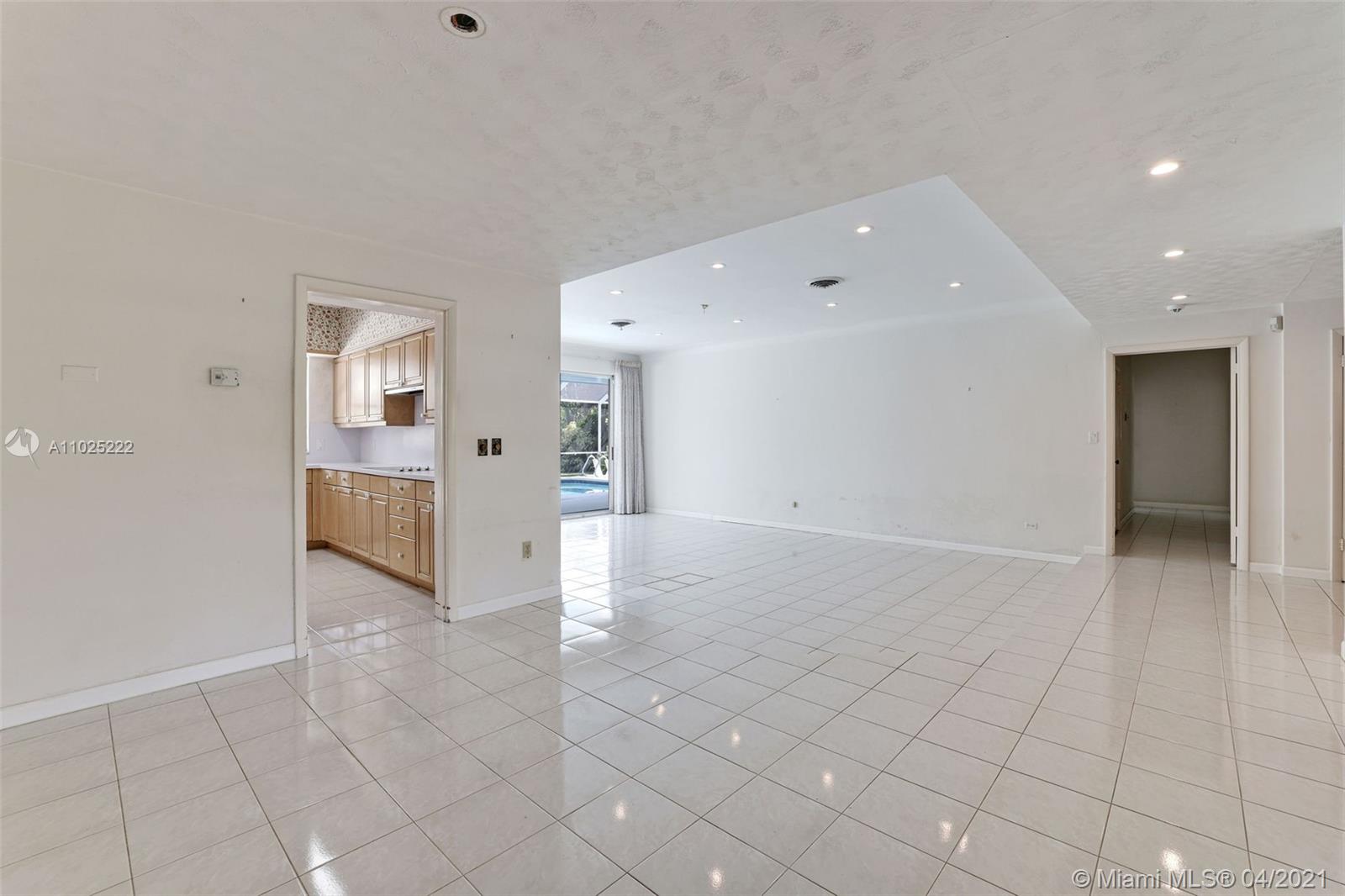 121 E Sunrise Ave Coral Gables, FL 33133