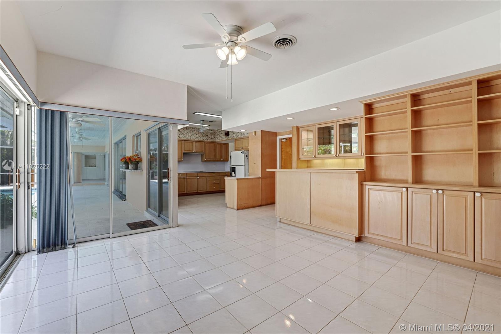 121 E Sunrise Ave Coral Gables, FL 33133