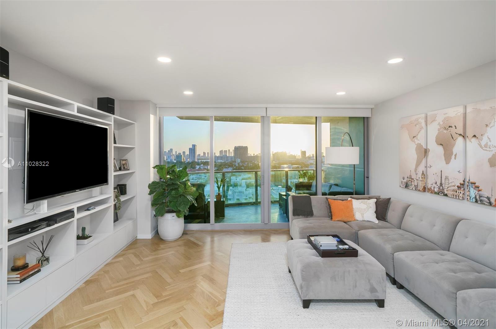 1455 Ocean Dr #1511 Miami Beach, FL 33139