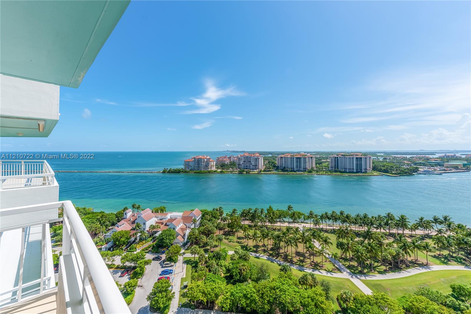 400 S Pointe #2001