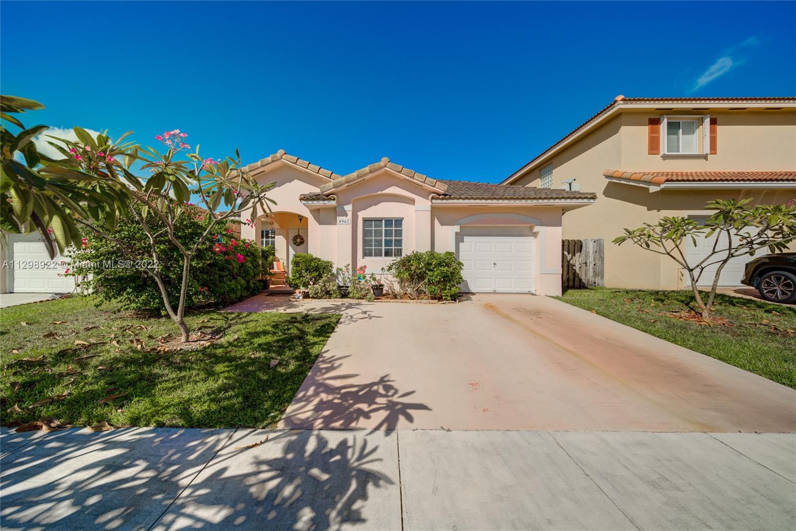 8967 SW 215th Terr