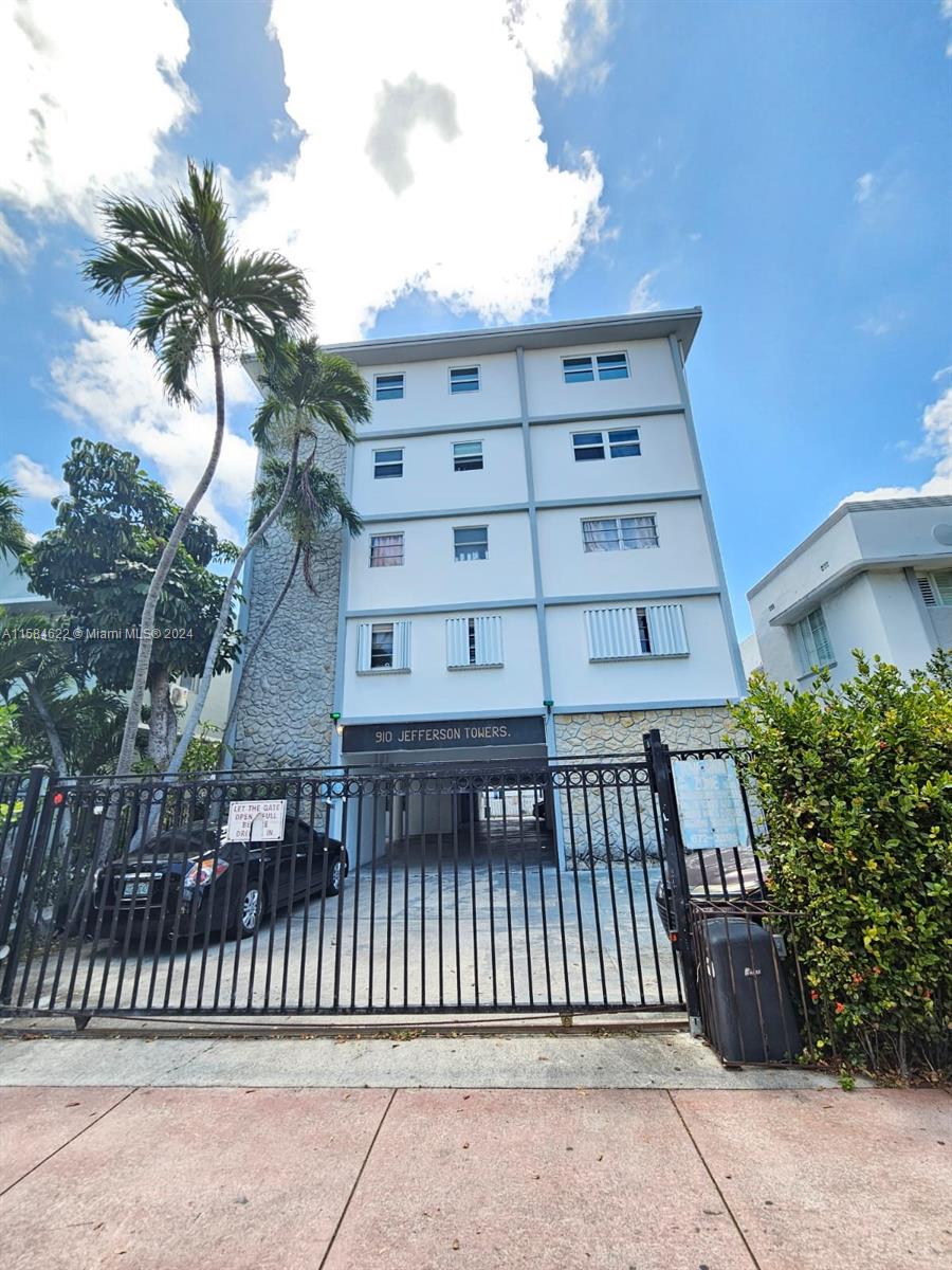 Casa de Condomínio