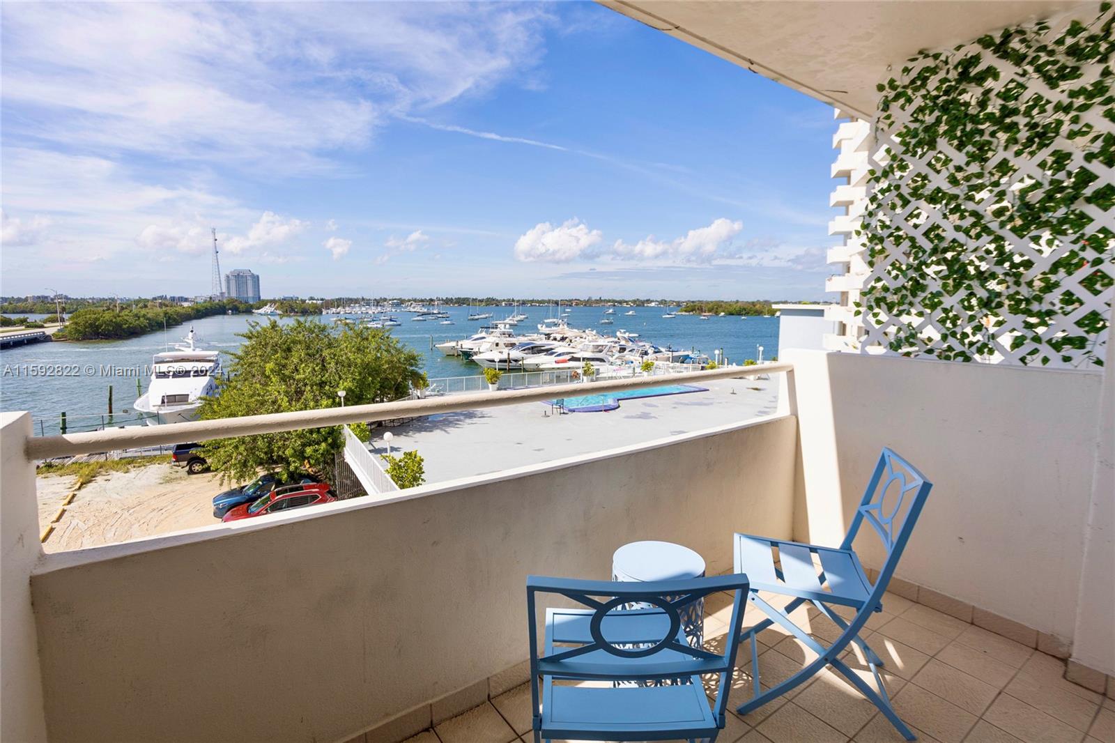 image BAYSHORE YACHT & TENNIS1