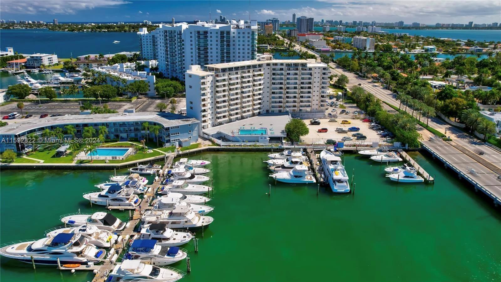 image BAYSHORE YACHT & TENNIS30