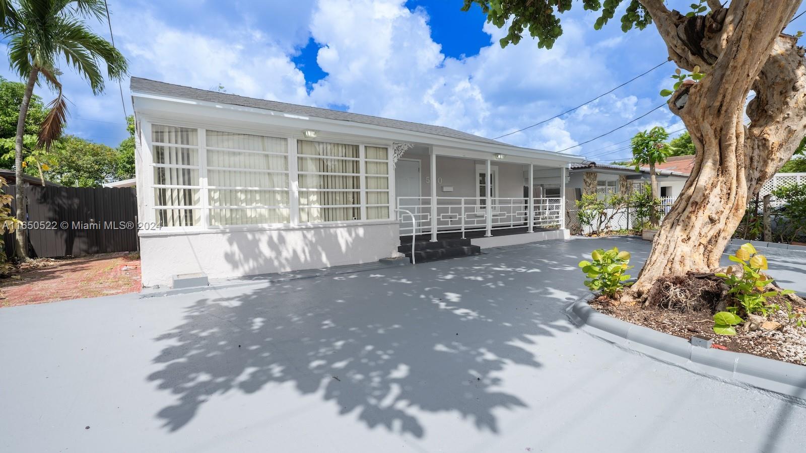 550 NW 43rd Pl,Miami, FL 33126