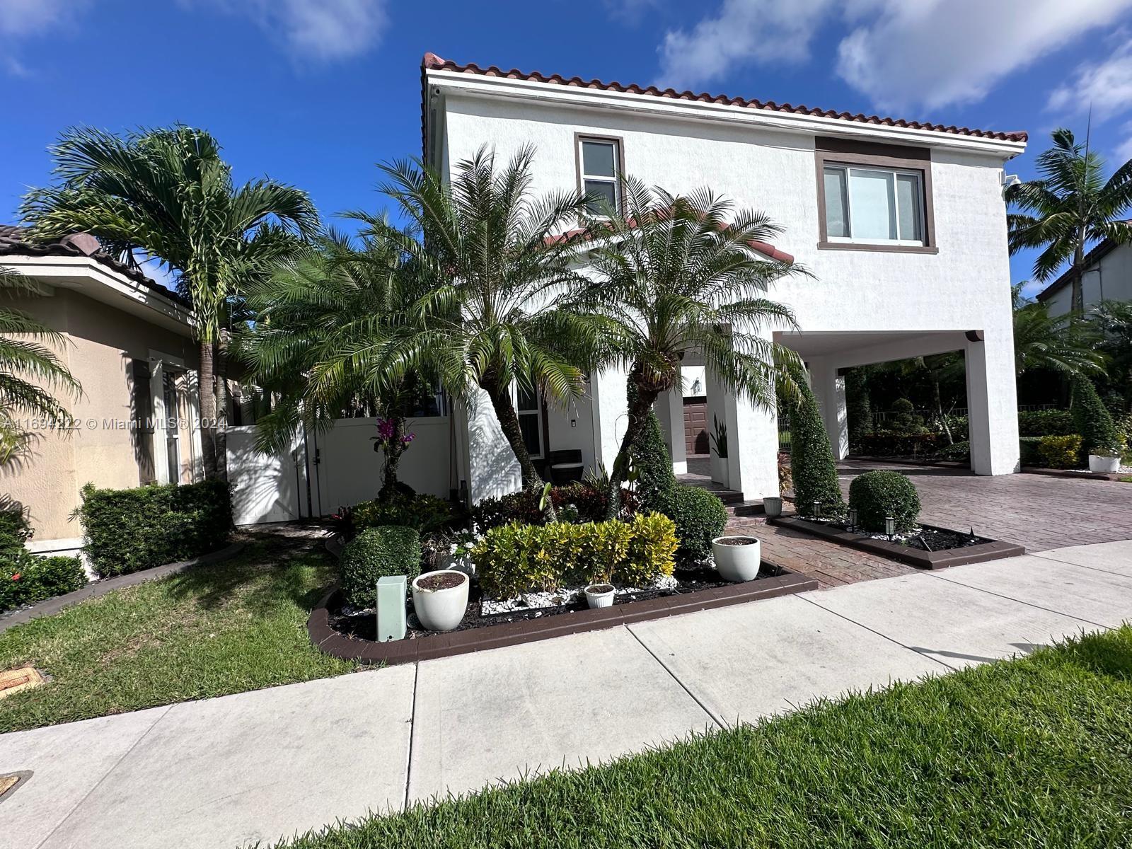 16979 SW 90th,Miami, FL 33196