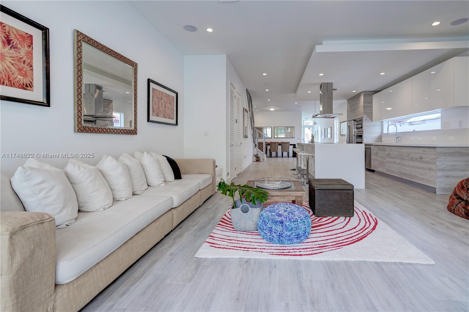 3572 SW 23rd St #3572 Miami, FL 33145