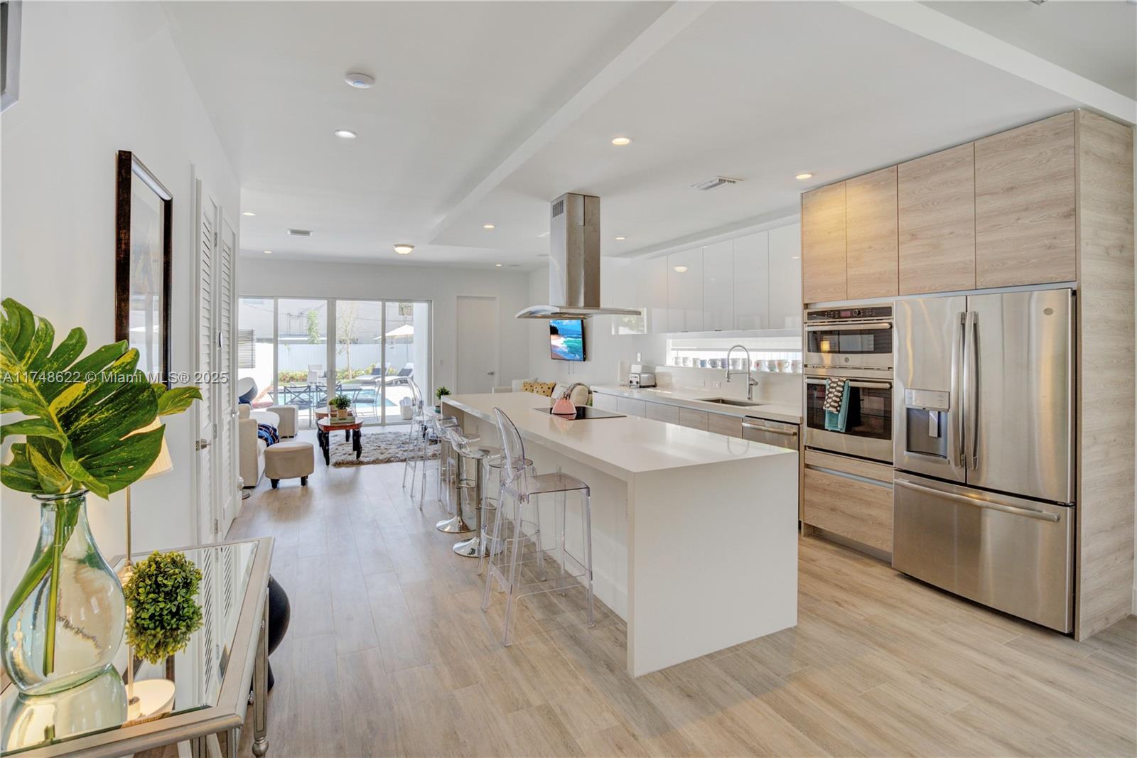 3572 SW 23rd St #3572 Miami, FL 33145