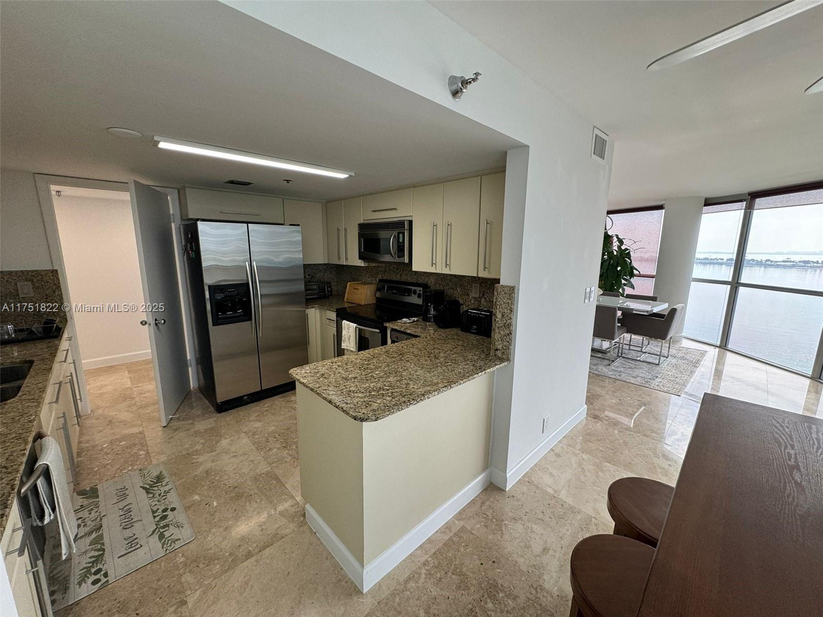 image Atlantis On Brickell Cond10