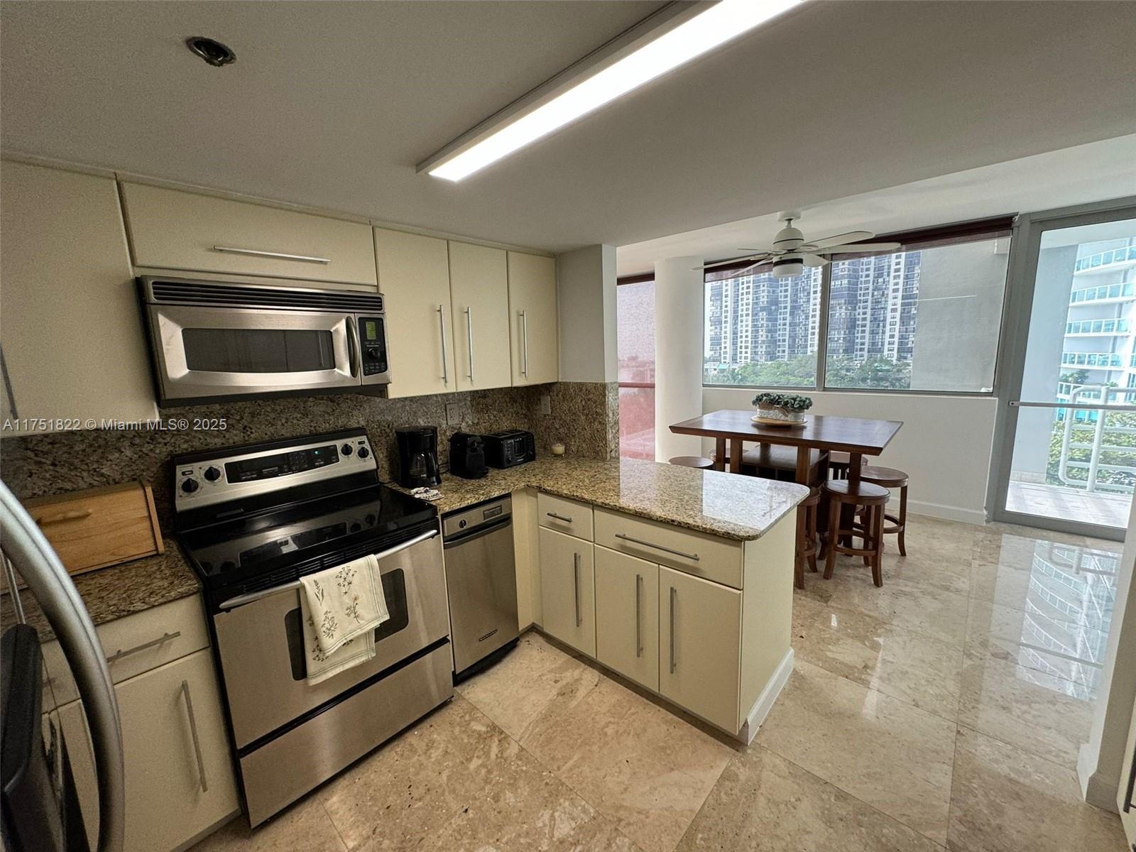 image Atlantis On Brickell Cond11