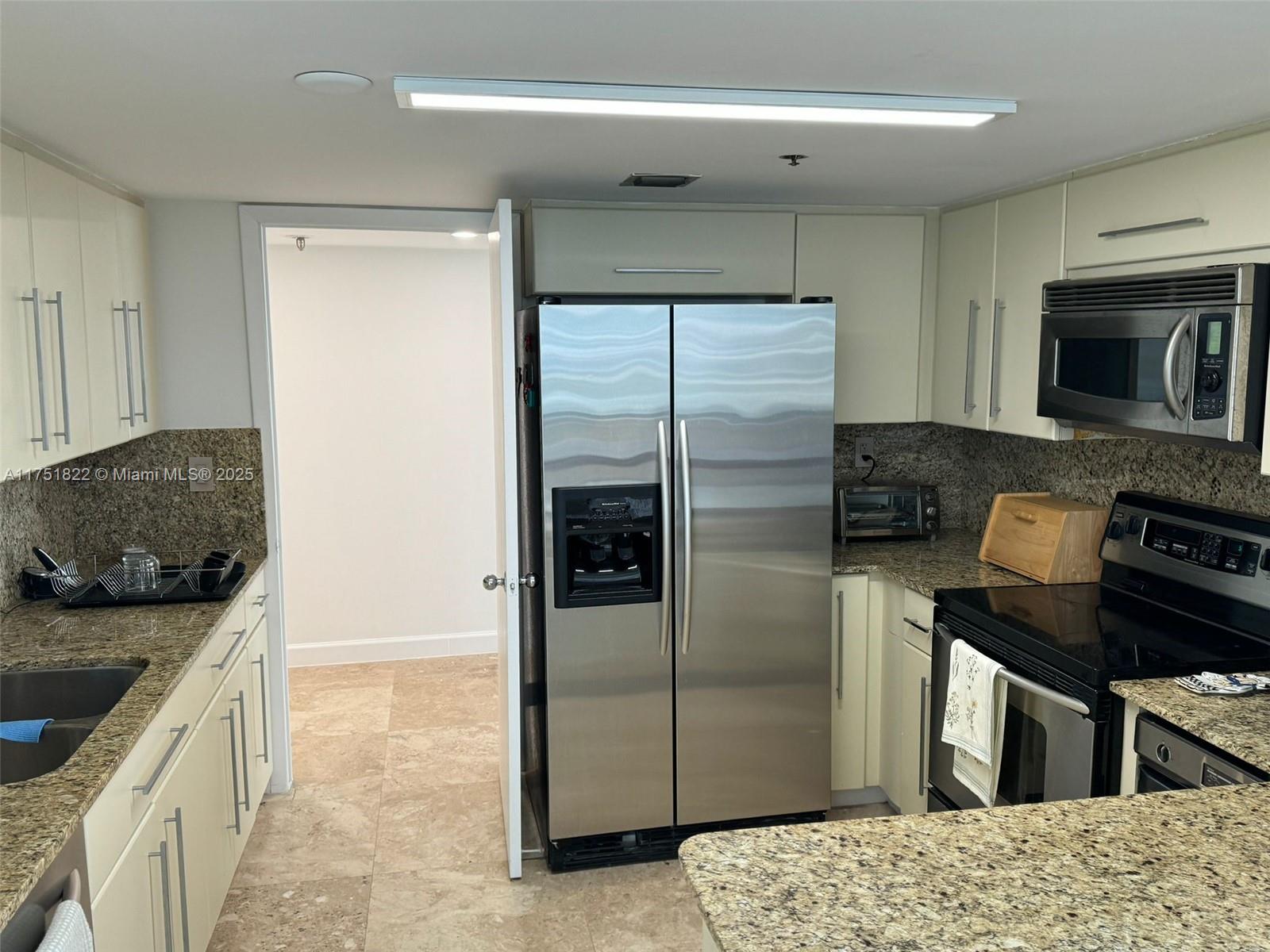 image Atlantis On Brickell Cond13