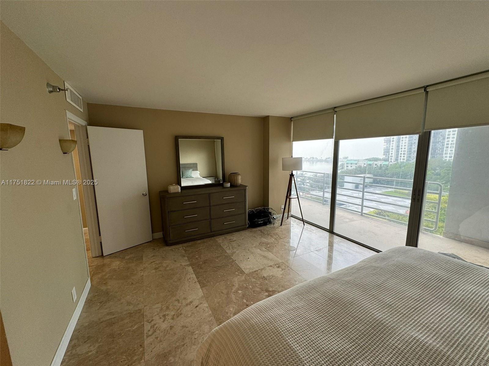 image Atlantis On Brickell Cond18