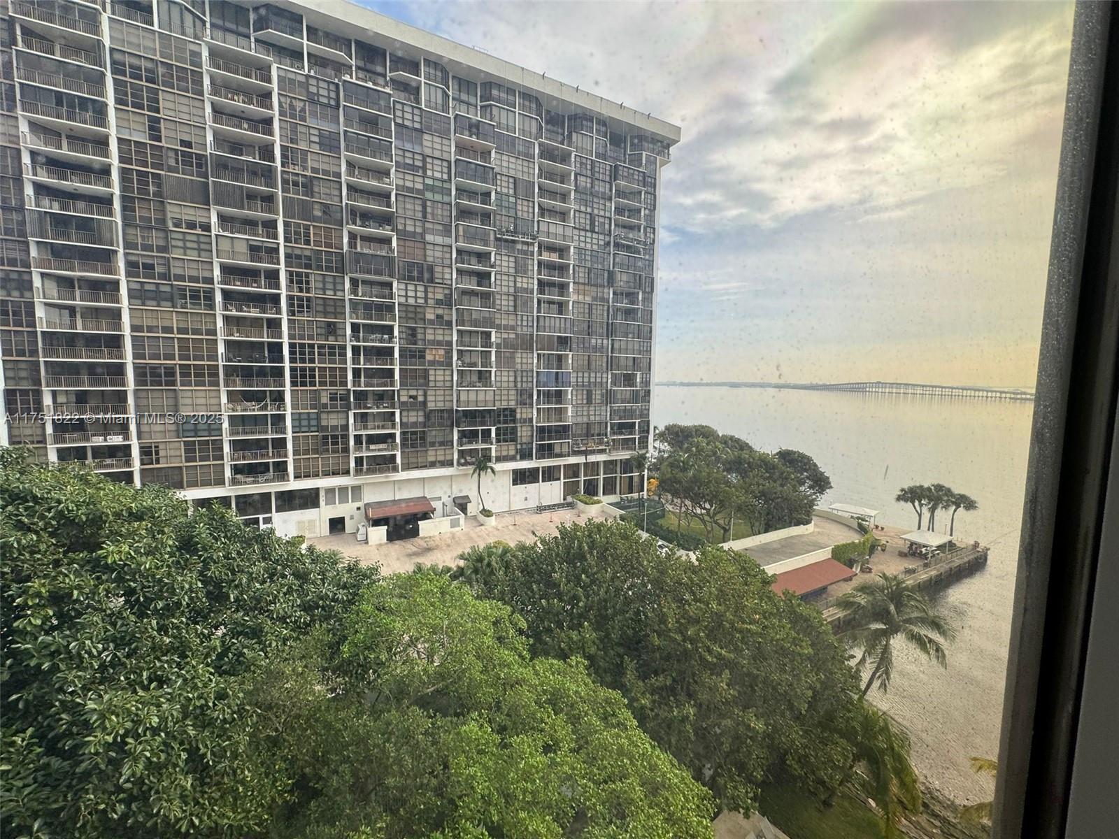 image Atlantis On Brickell Cond3
