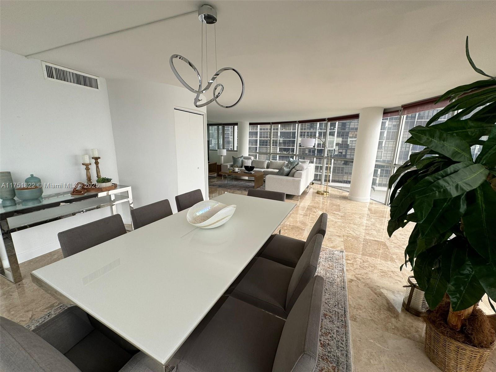 image Atlantis On Brickell Cond5