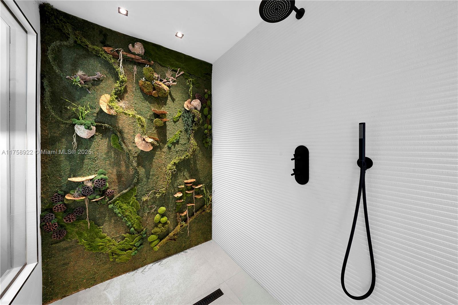 3760 S Douglas Rd Miami, FL 33133